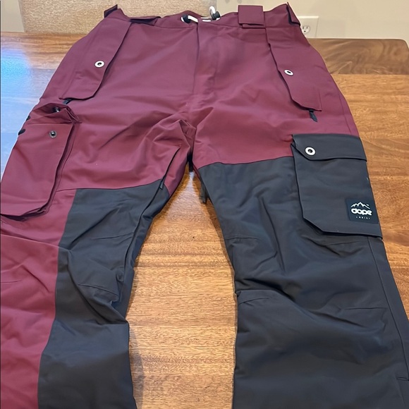 DOPE Adept Snow Pants - Burgundy and Black Size Large - Picture 1 of 8